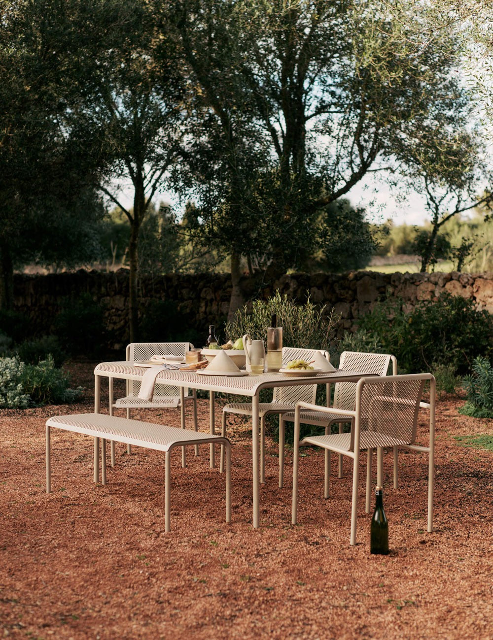 DAPPLE DINING TABLE 160x90