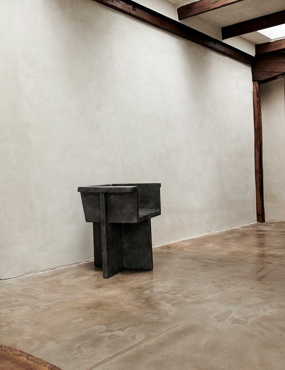 BRUTUS DINING CHAIR