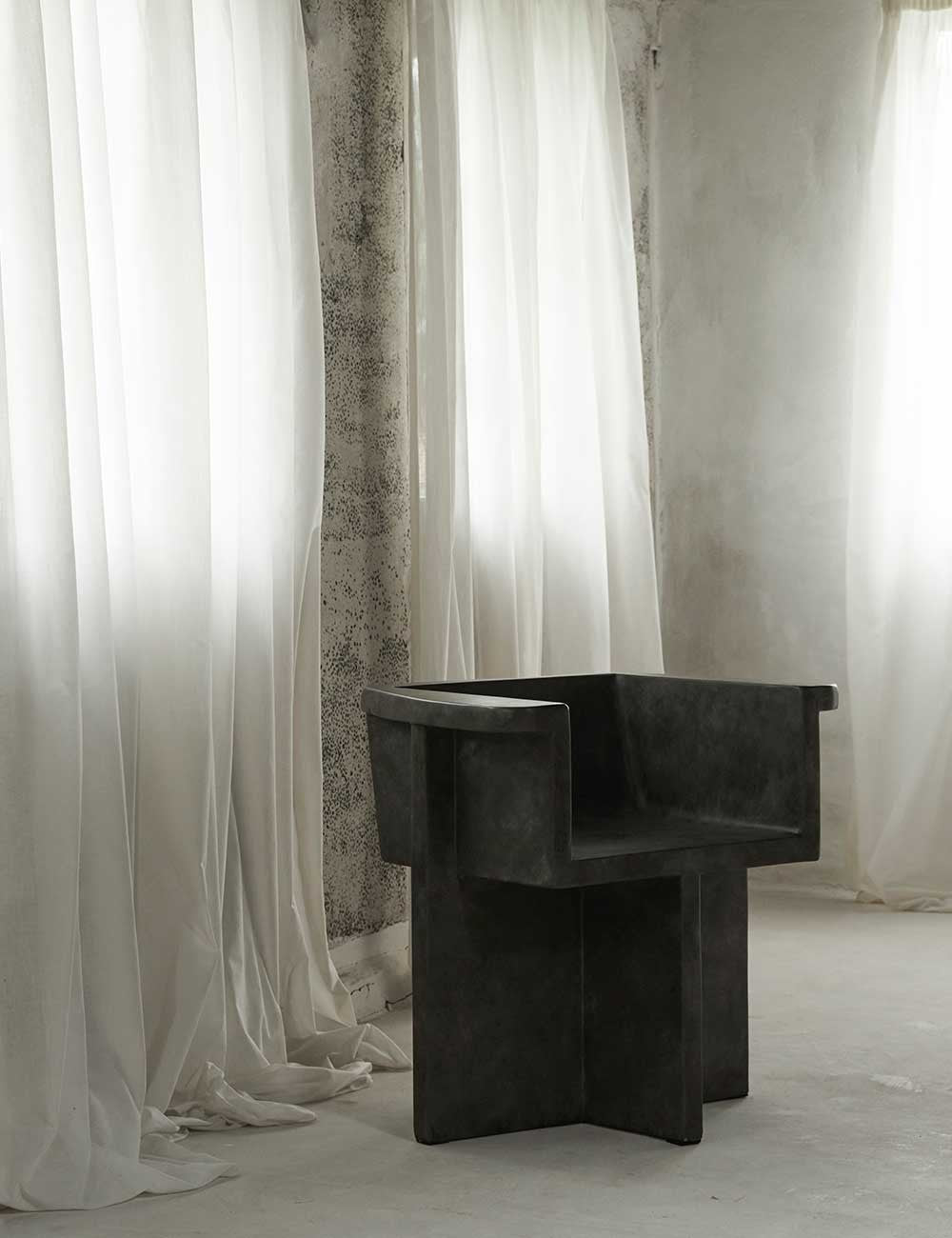 BRUTUS DINING CHAIR