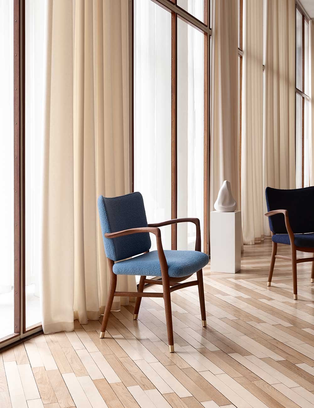 vla61 monarch chair baru