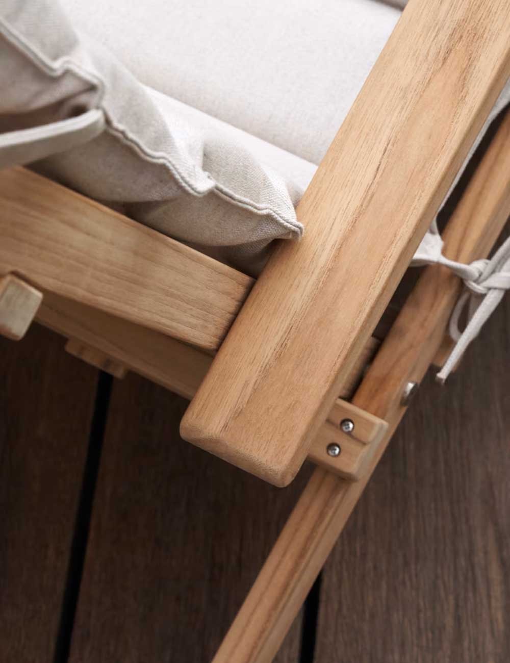 BM5565 DECK CAHIR W. FOOTREST & CUSHION