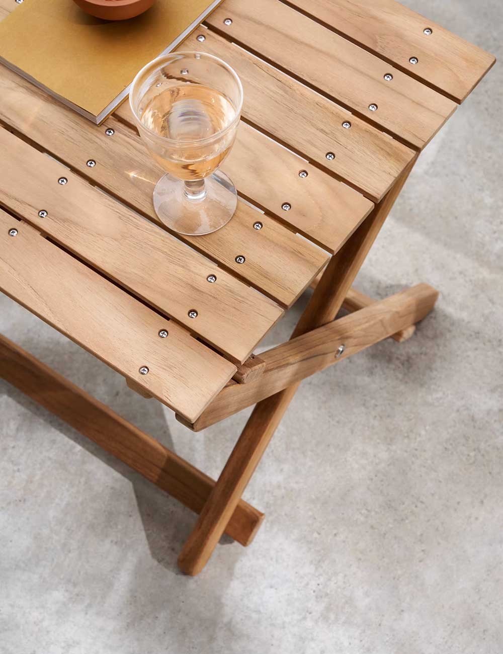 BM5868 SIDE TABLE