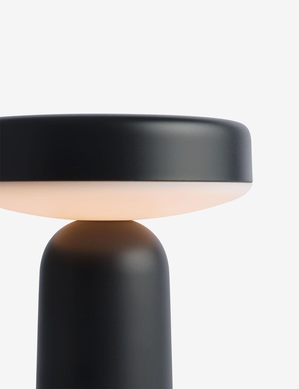 ease portable lamp