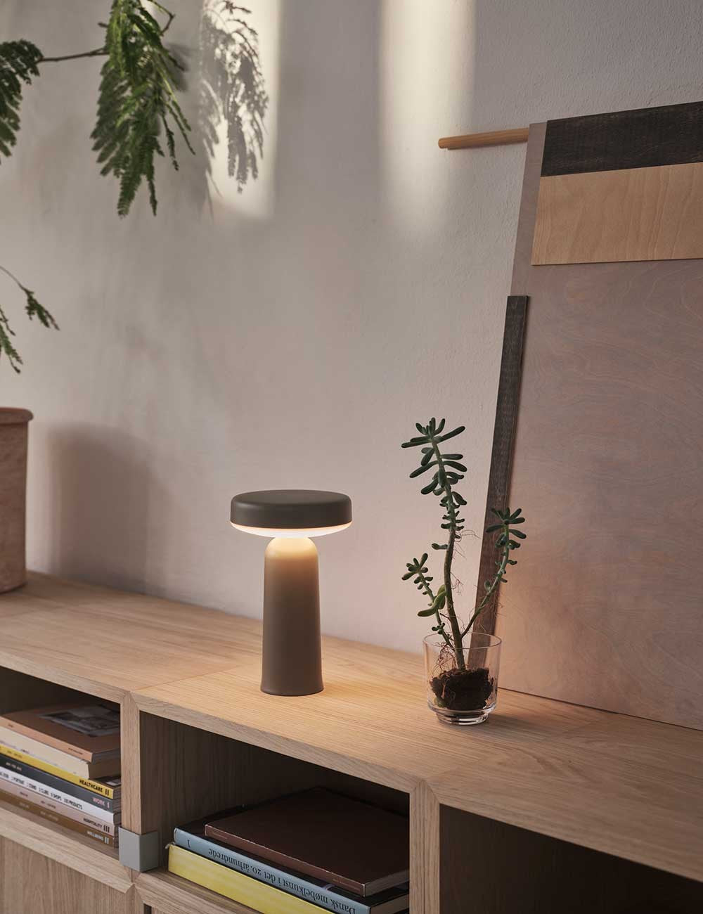 ease portable lamp