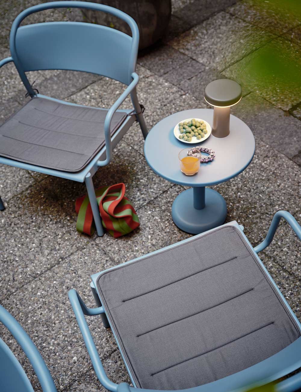 linear steel side coffee table ø70