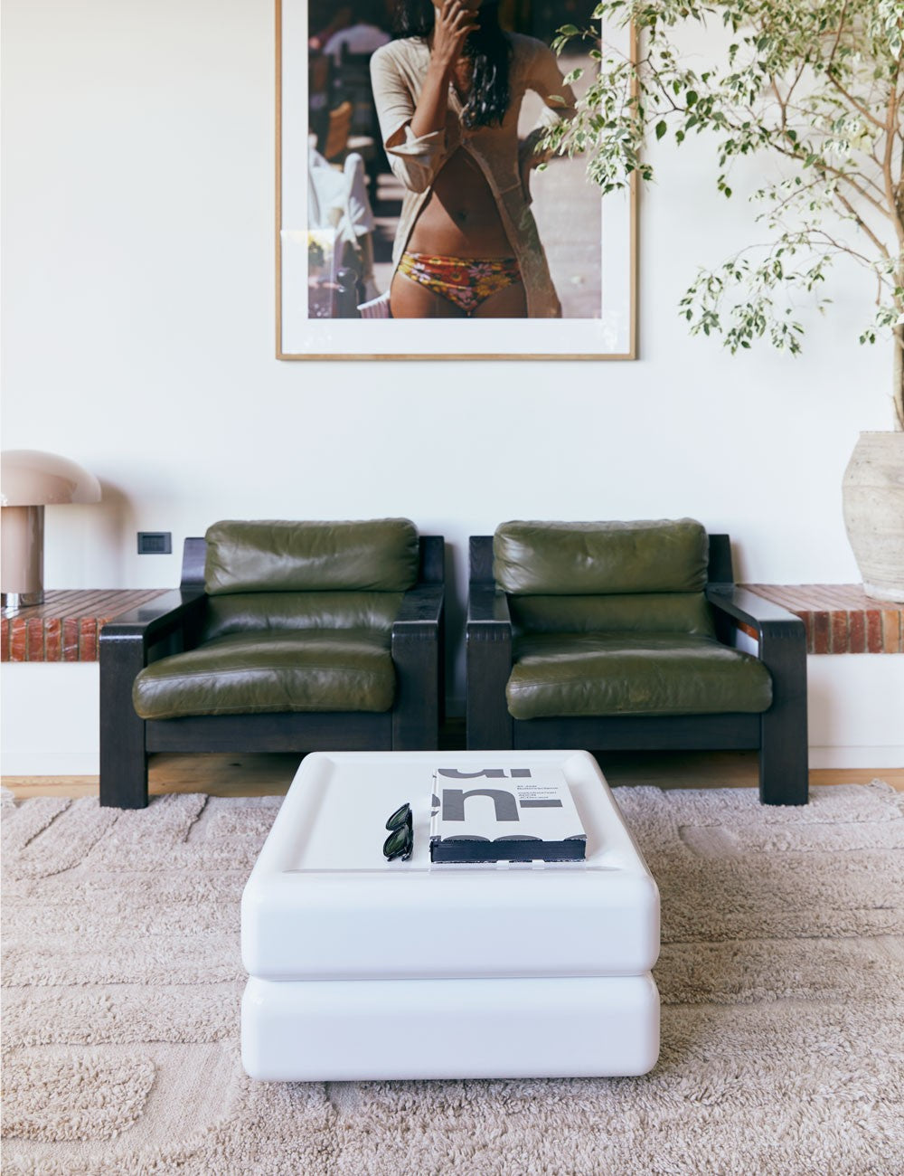 TUFTED RUG