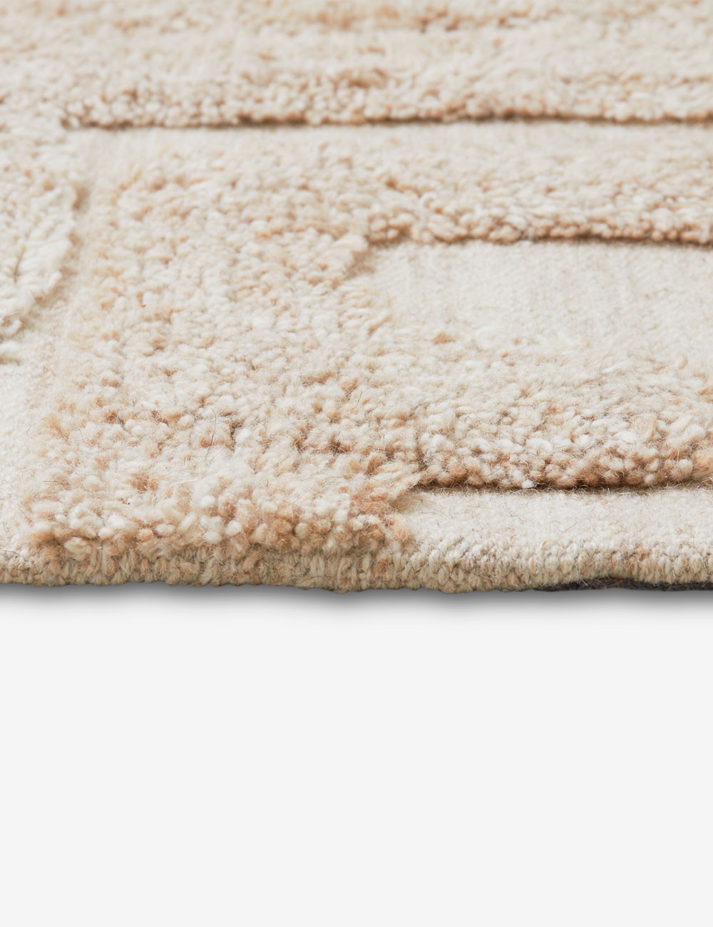 TUFTED RUG