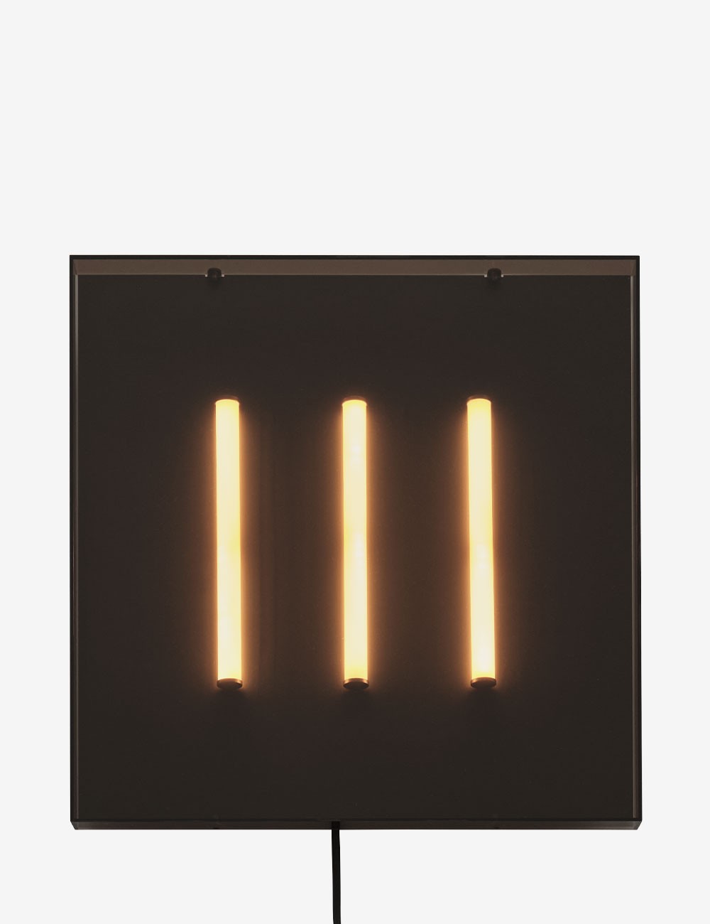 trois wall lamp