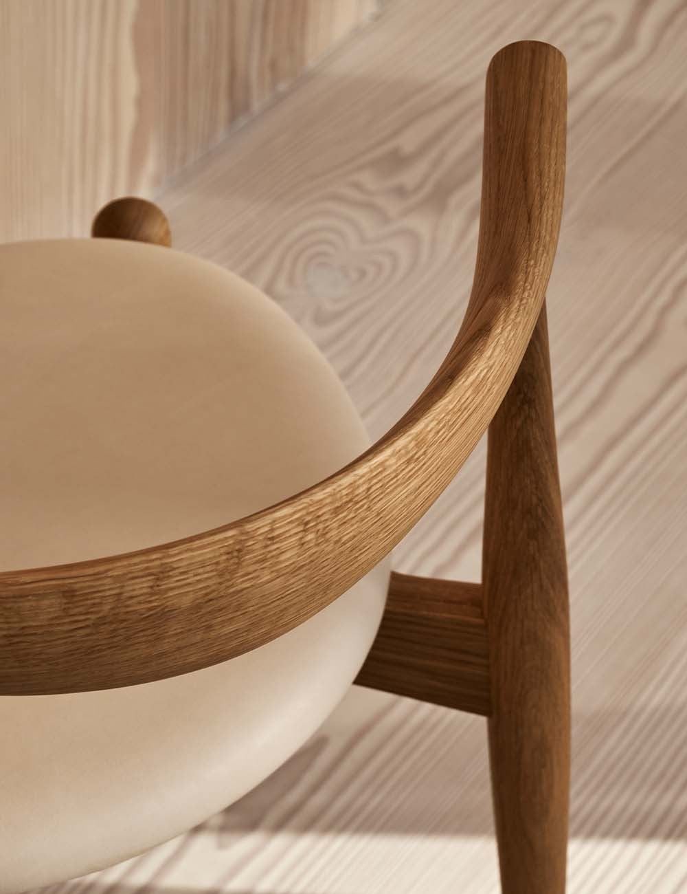 ch20 elbow chair