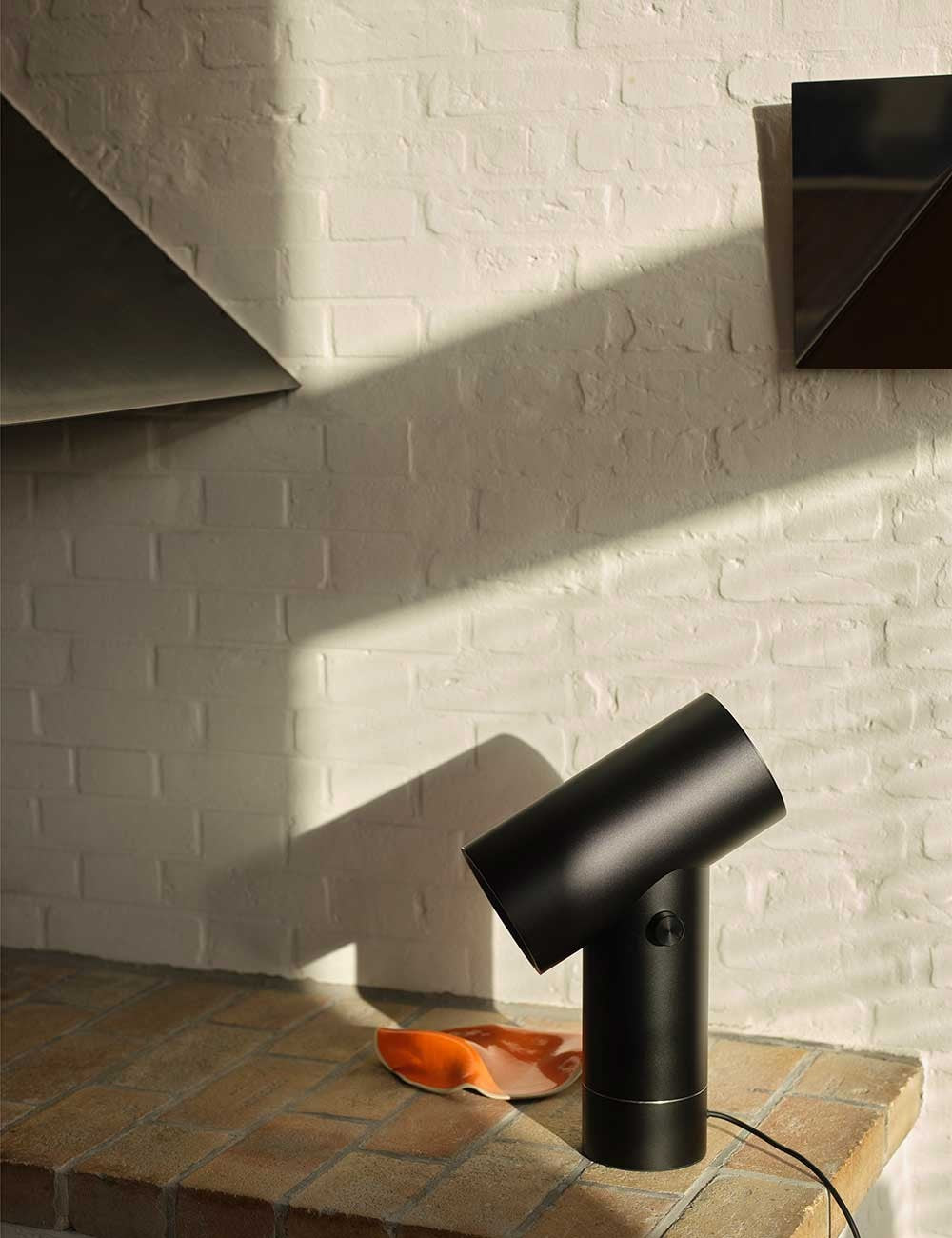 beam table lamp