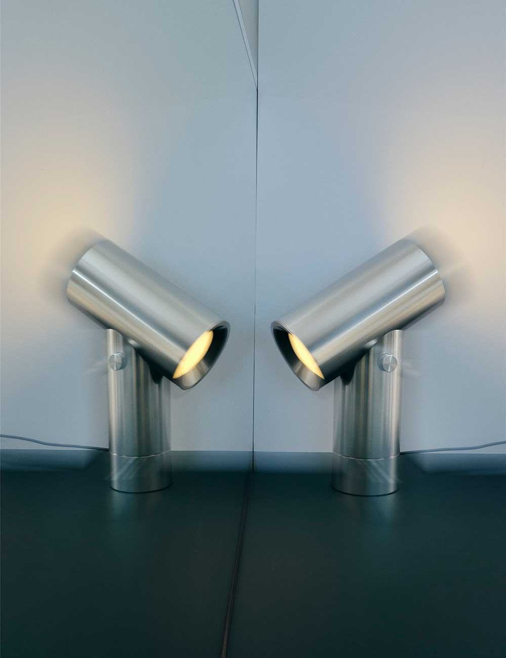 beam table lamp