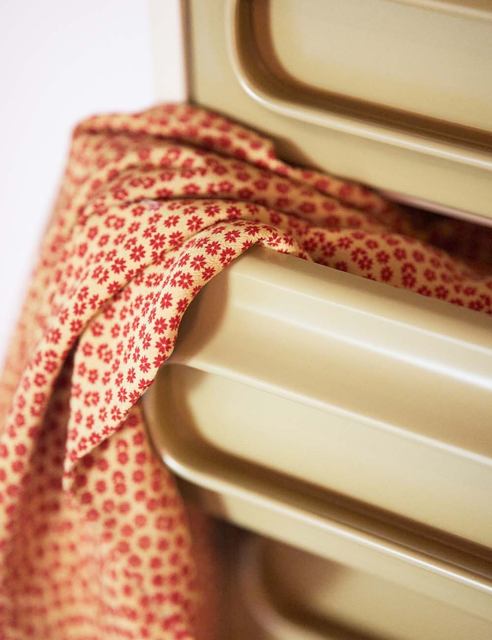 space drawer cabinet sage/cream