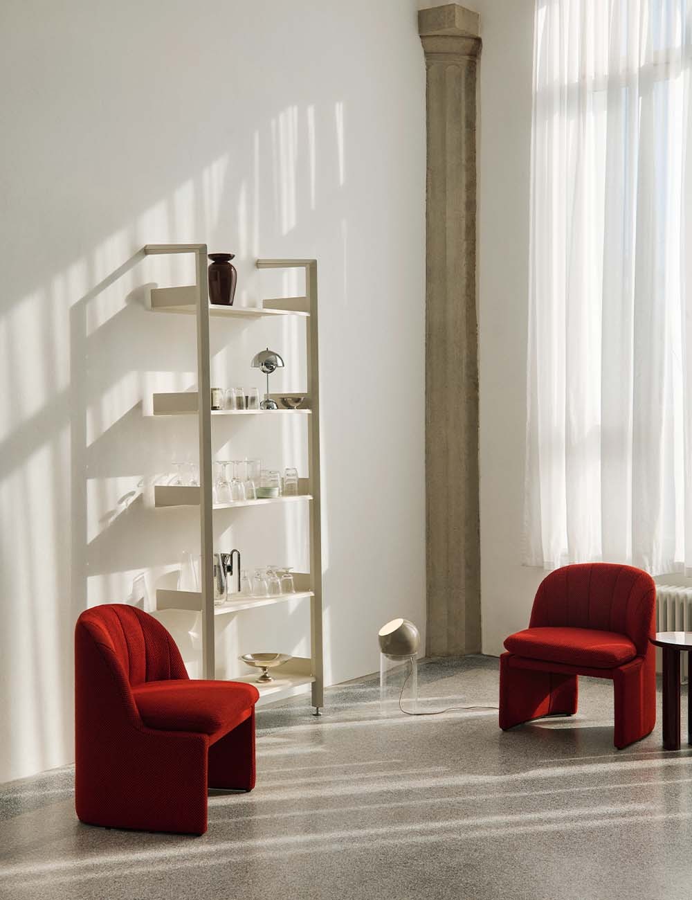 rombe com d w. shelf