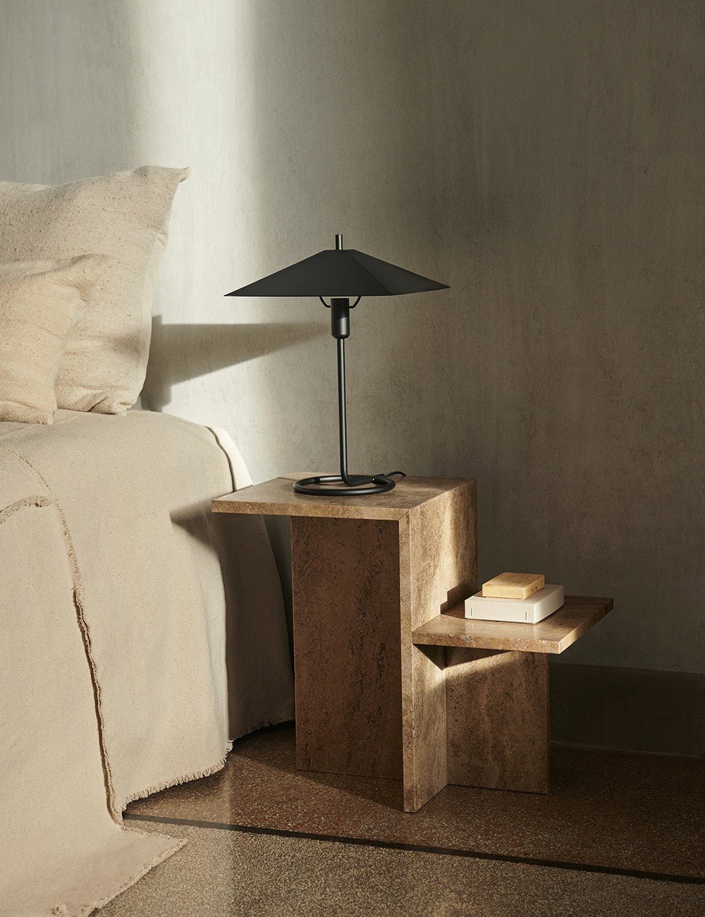 table d'appoint distincte