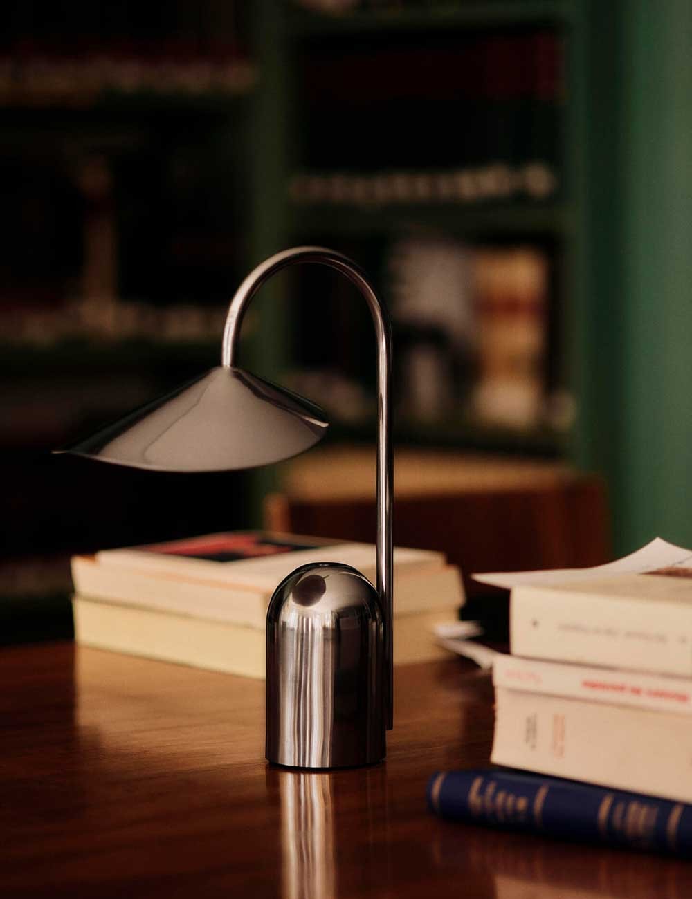 arum portable lamp