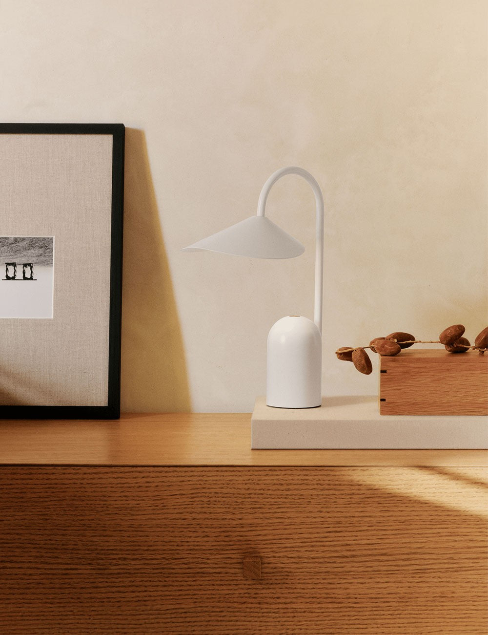 arum portable lamp
