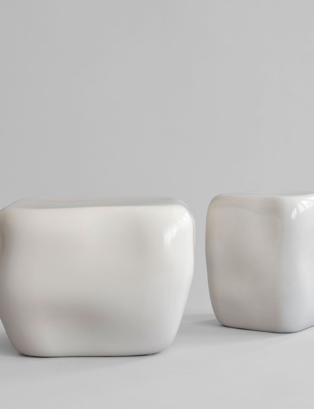 Table Ishi Medio