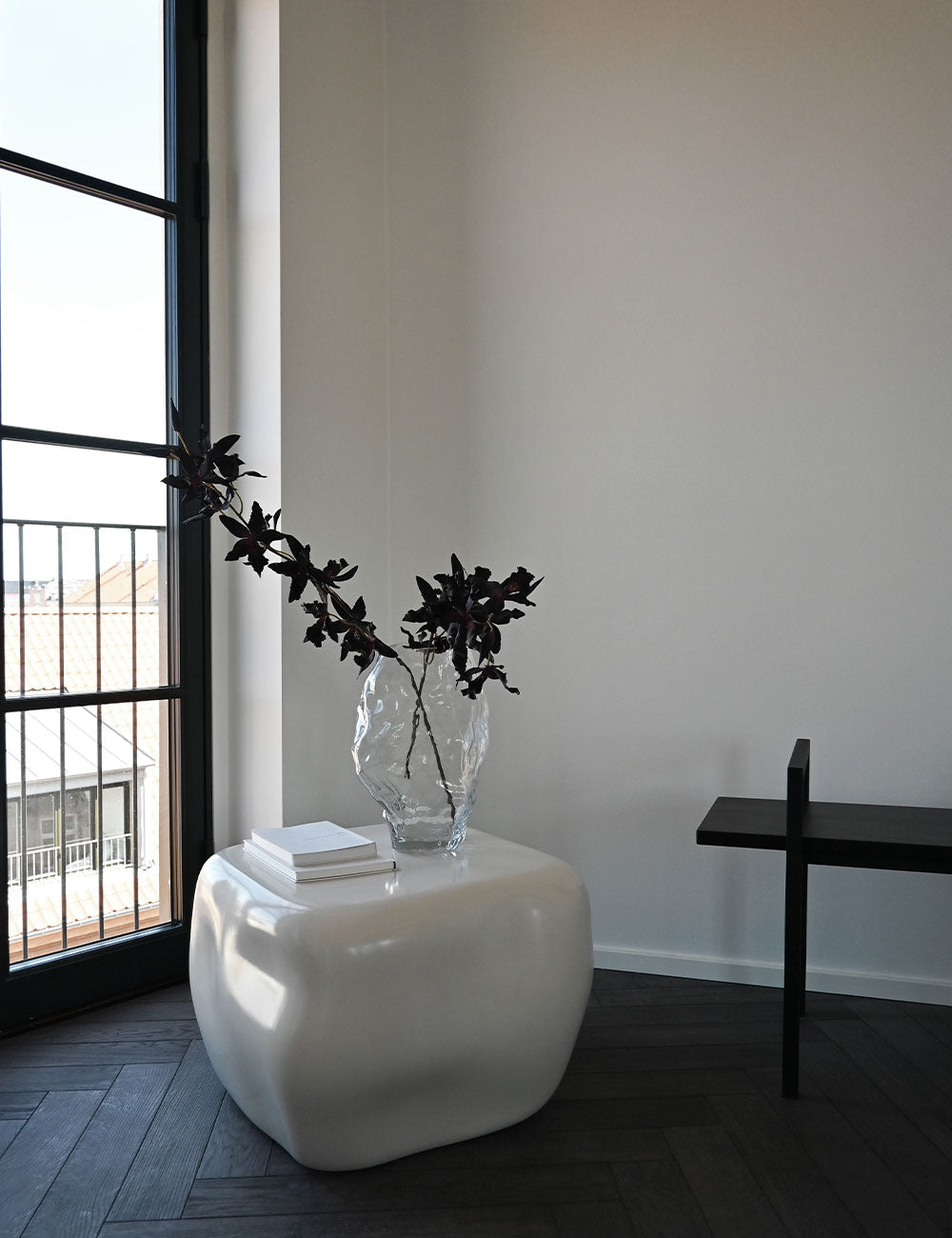 Table Ishi Medio