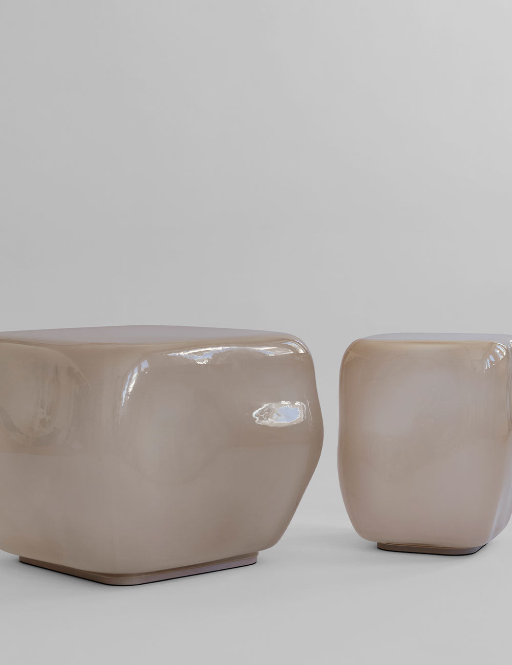 Table Ishi Medio
