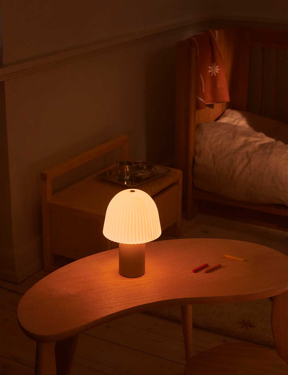 Secretária infantil Feve