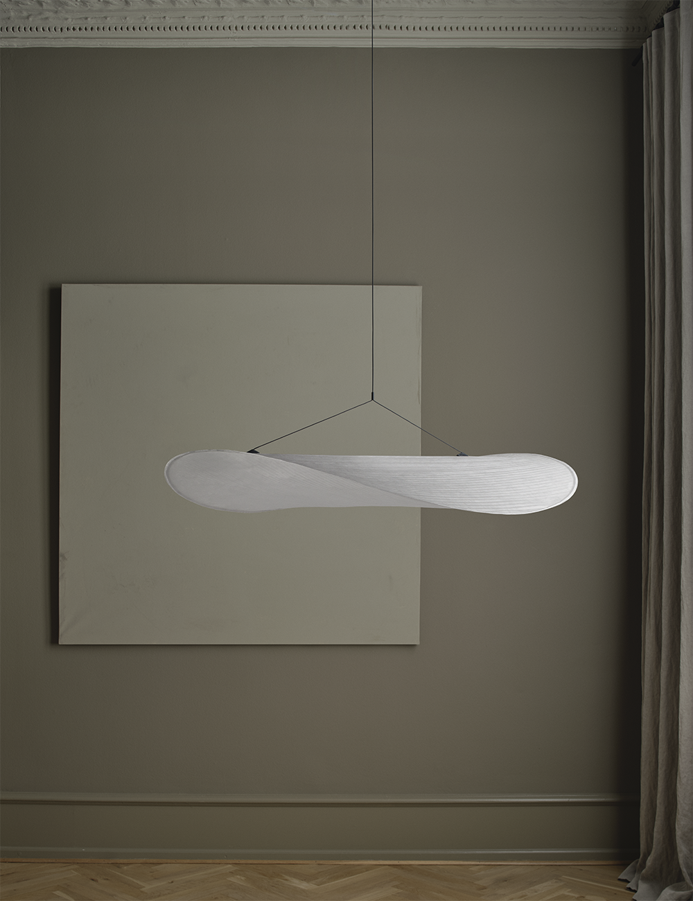 TENSE PENDANT 90