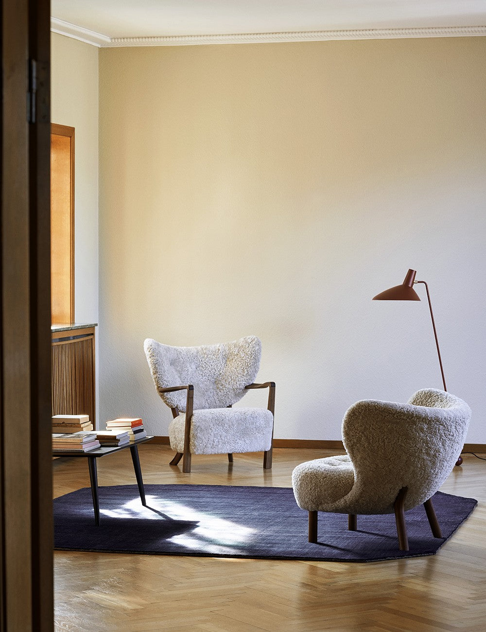 Table In Between SK24