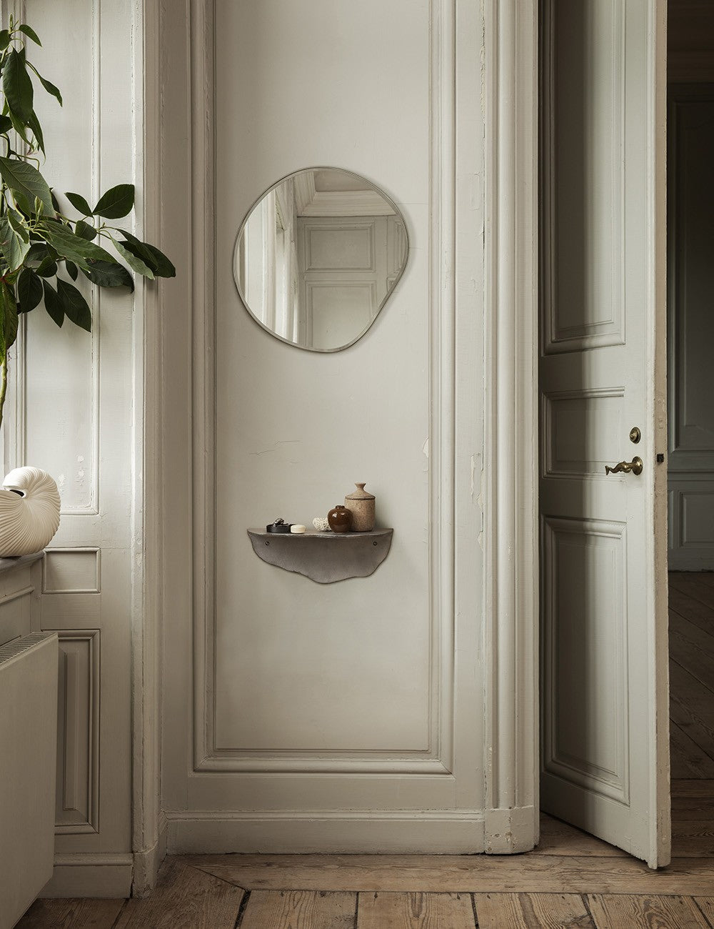 Miroir chromé foncé Pond S