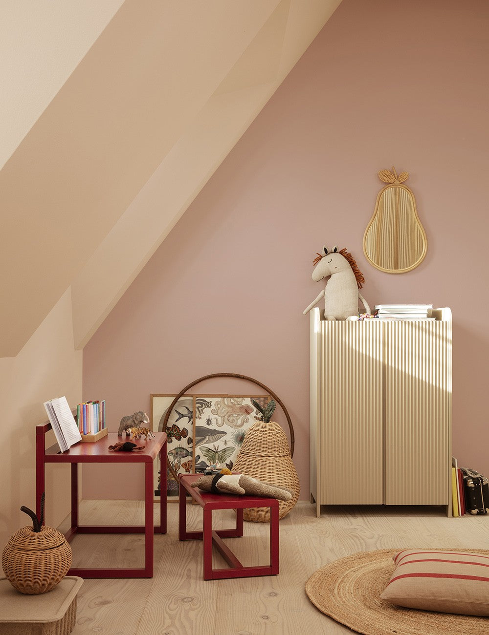 sill cupboard low