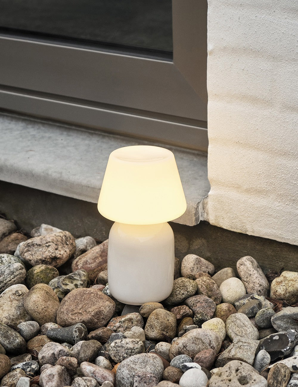 apollo portable table lamp