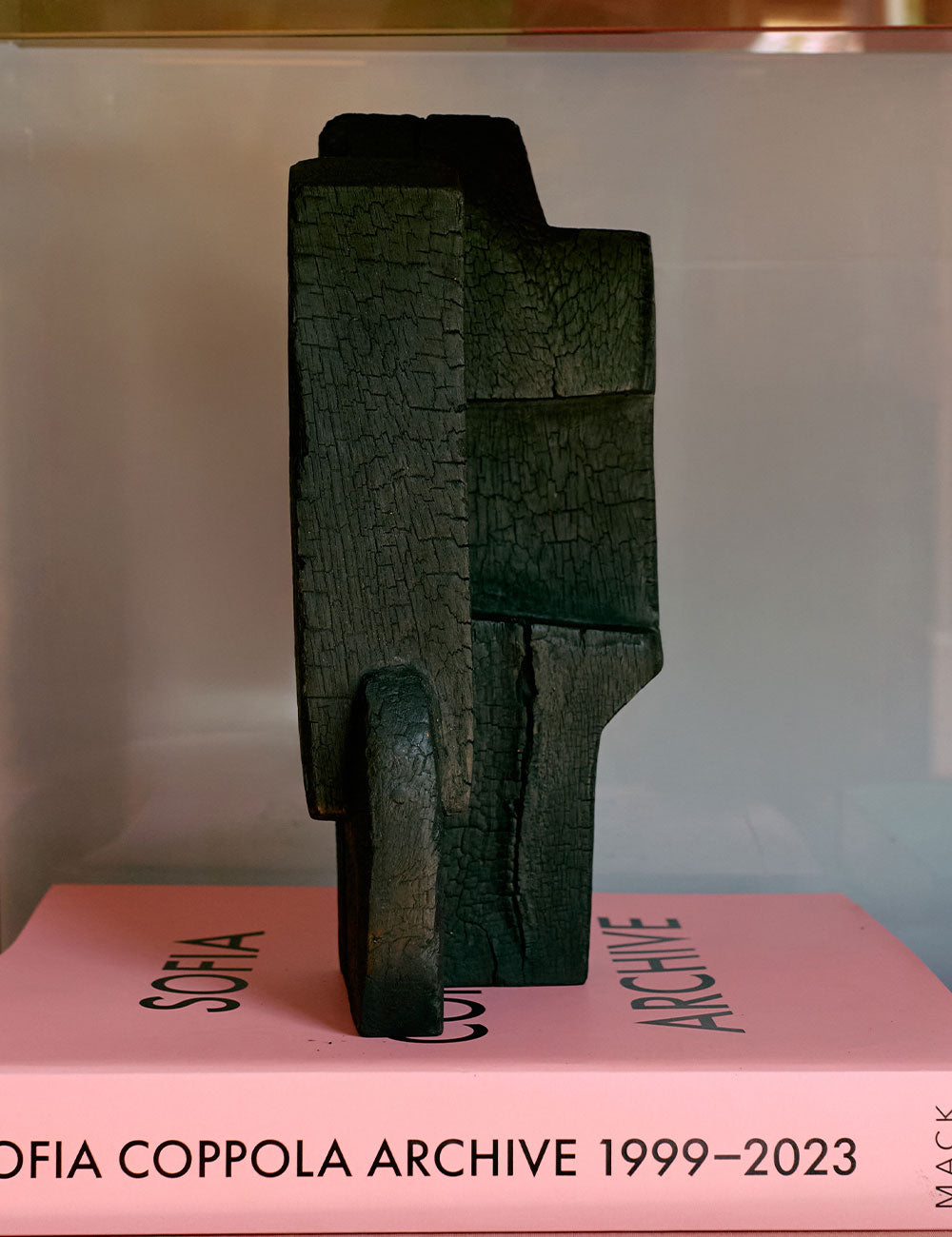 Escultura Burned wooden