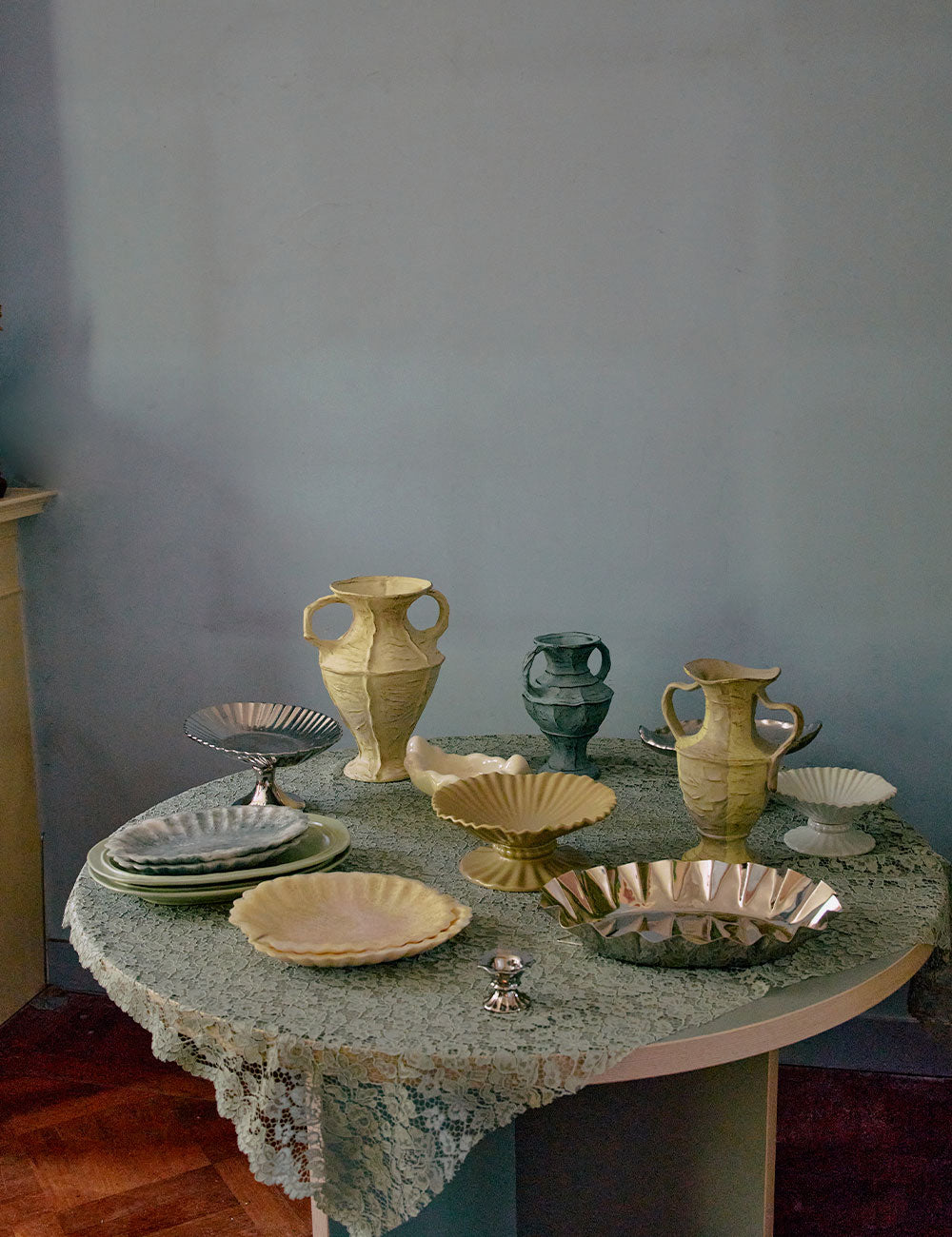 New classics: resin tray