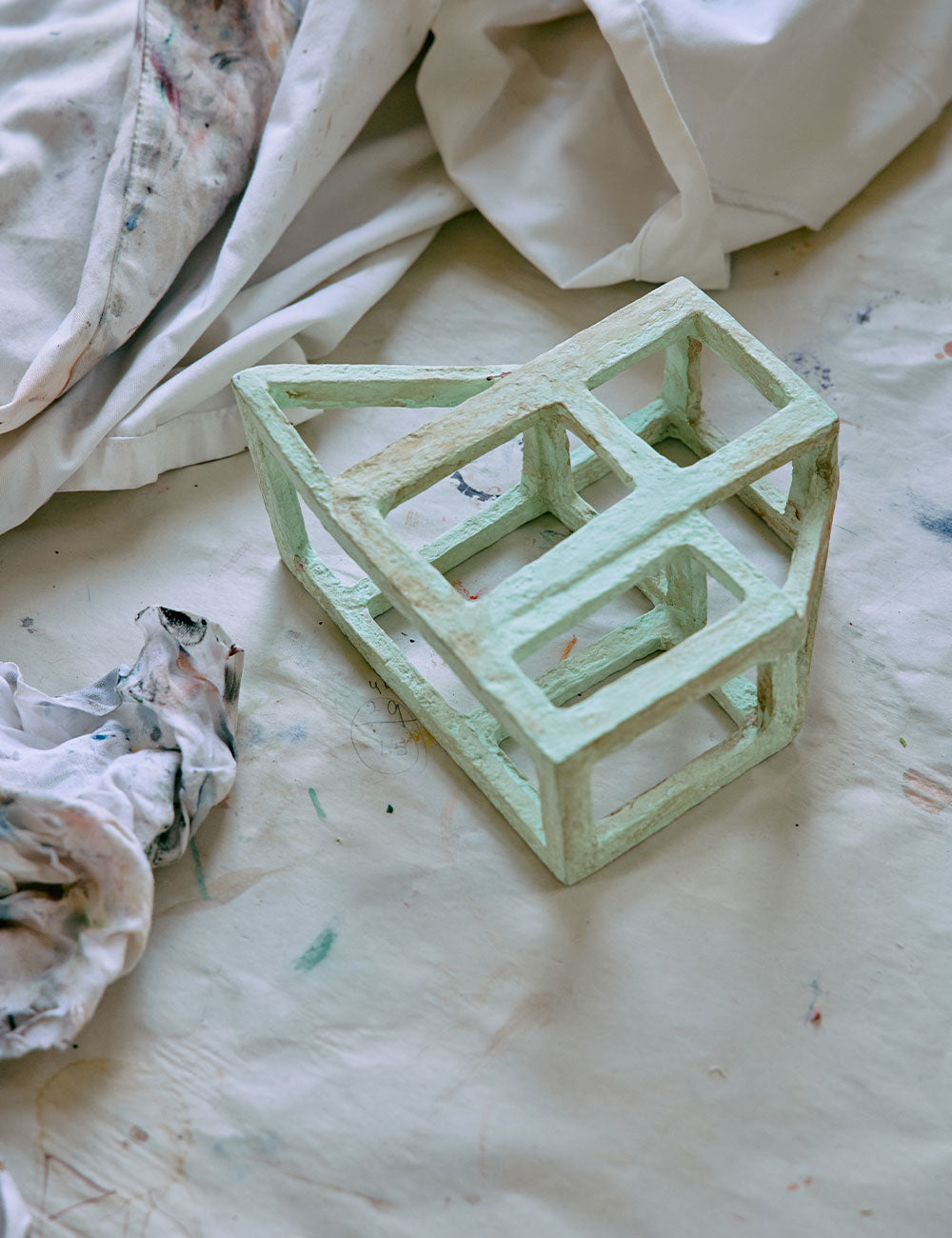 Oggetto di carta: After Constructivism