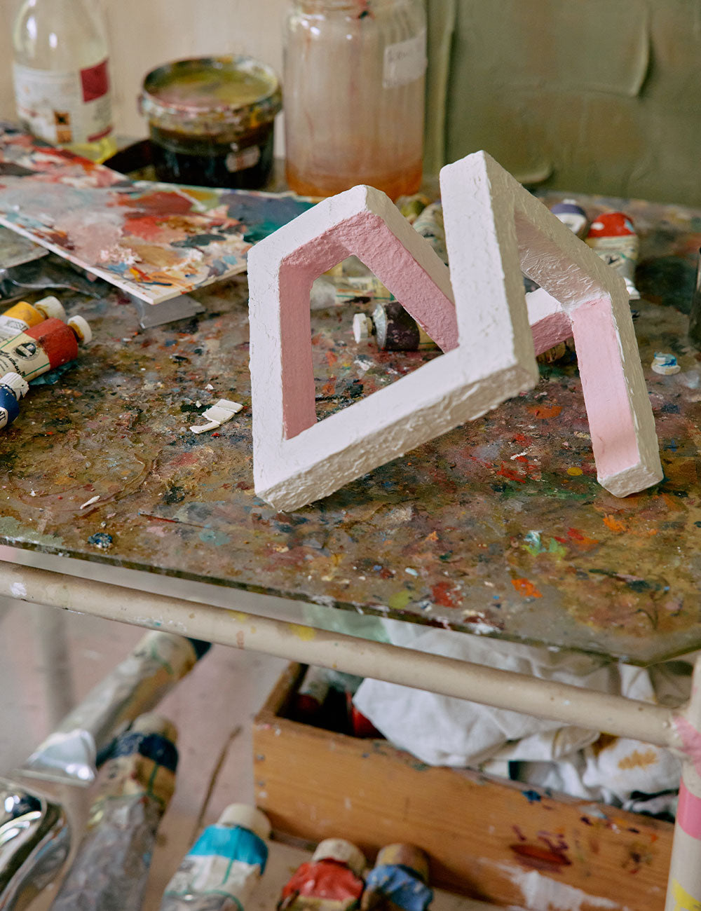 Oggetto di carta: Angular construction