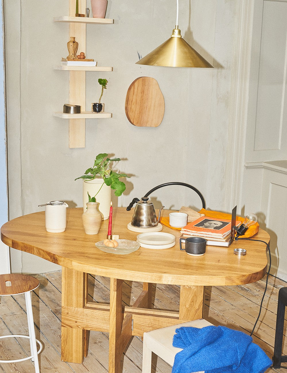 farmhouse table pond