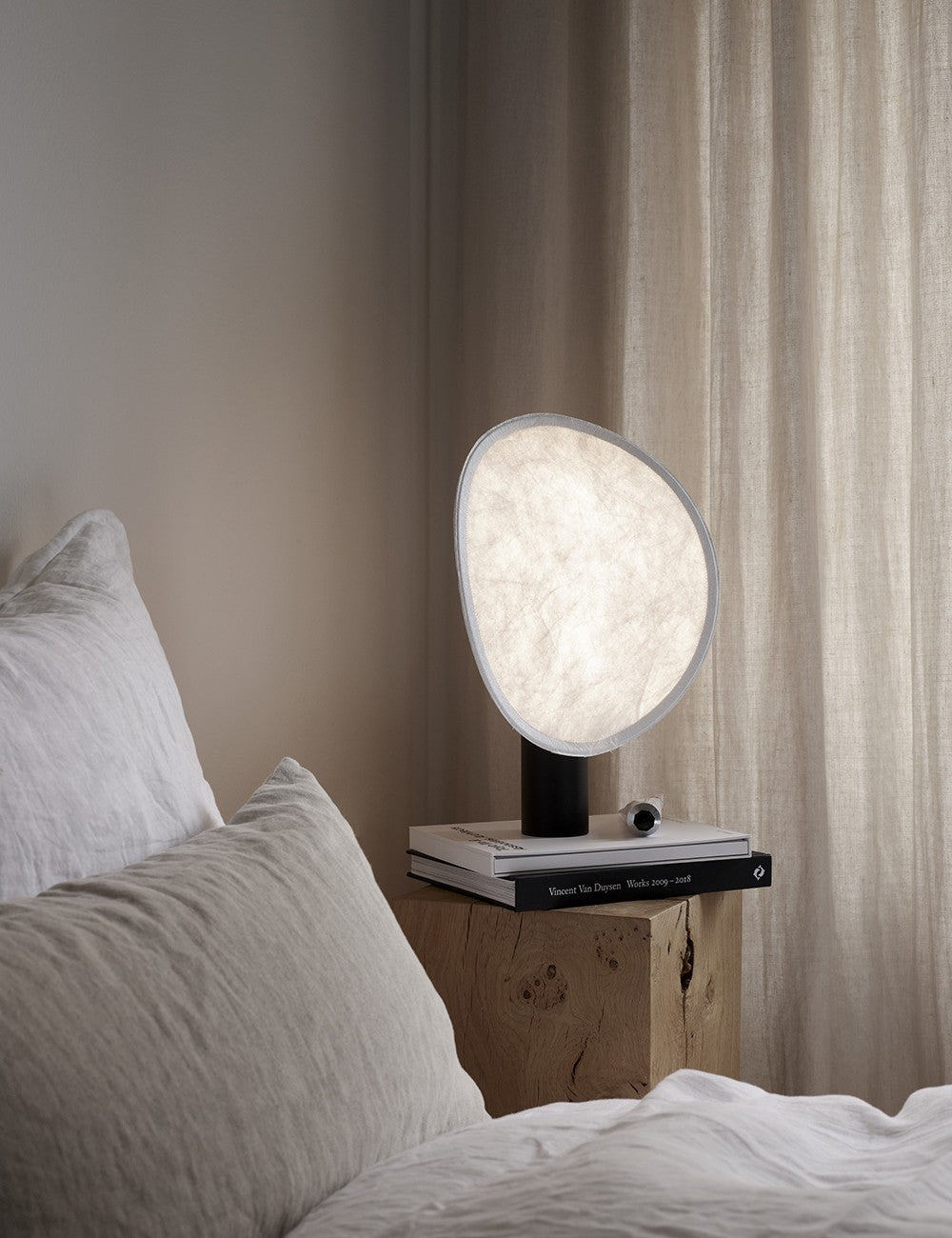 lampe de table portable tendue