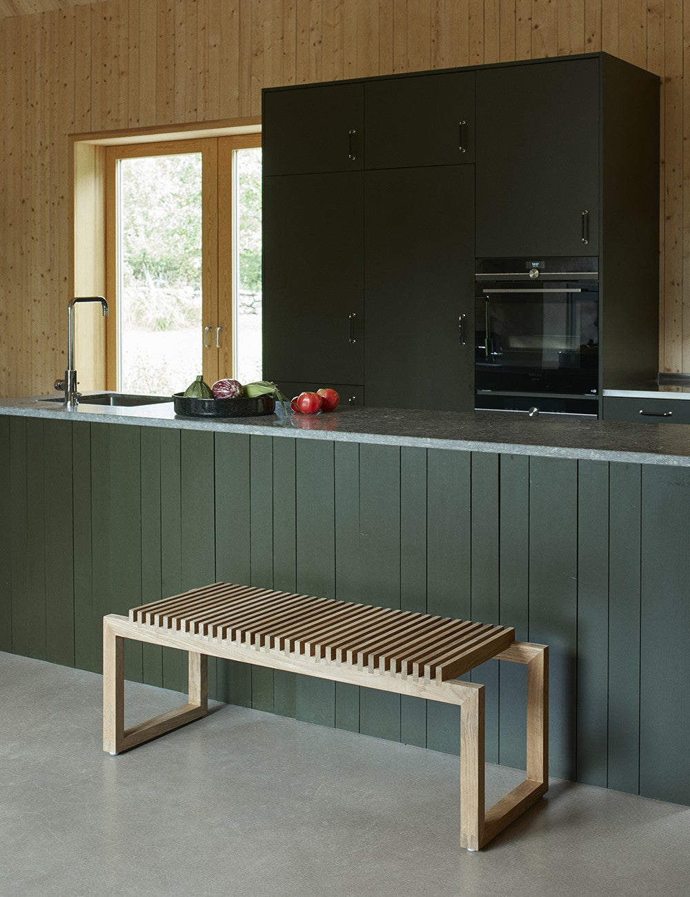 CUTTER BENCH