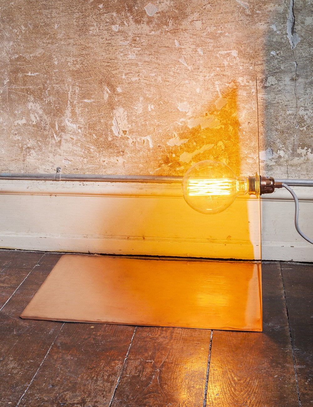 90° floor lamp
