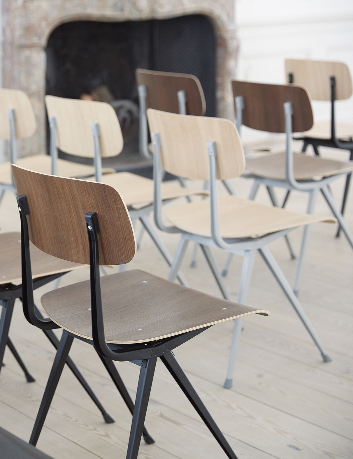 RESULT CHAIR