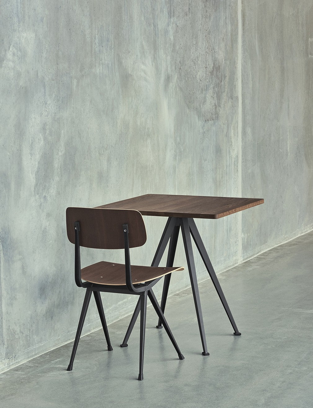 RESULT CHAIR