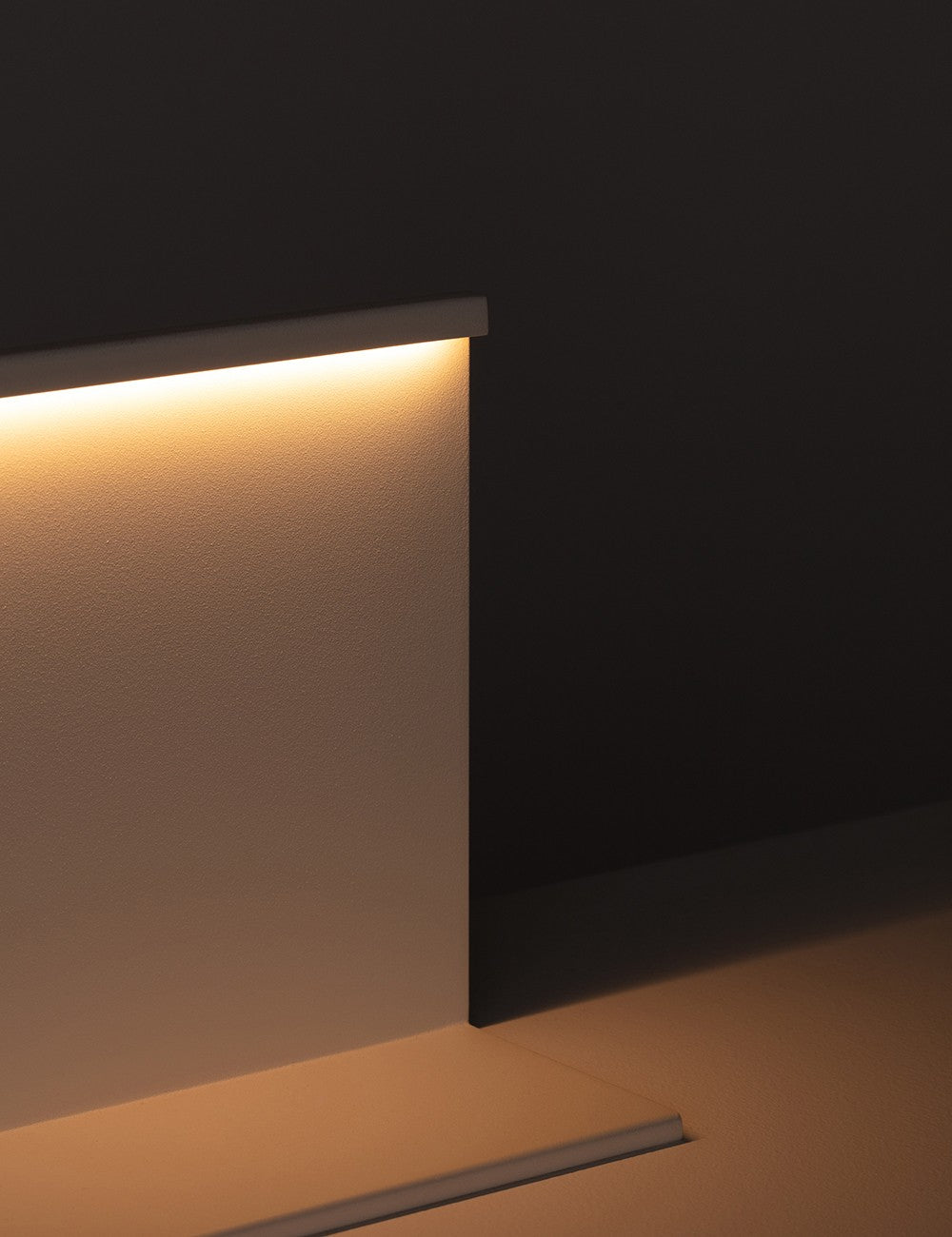 LBM TABLE LAMP