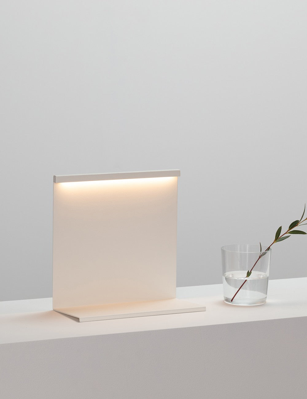 LBM TABLE LAMP