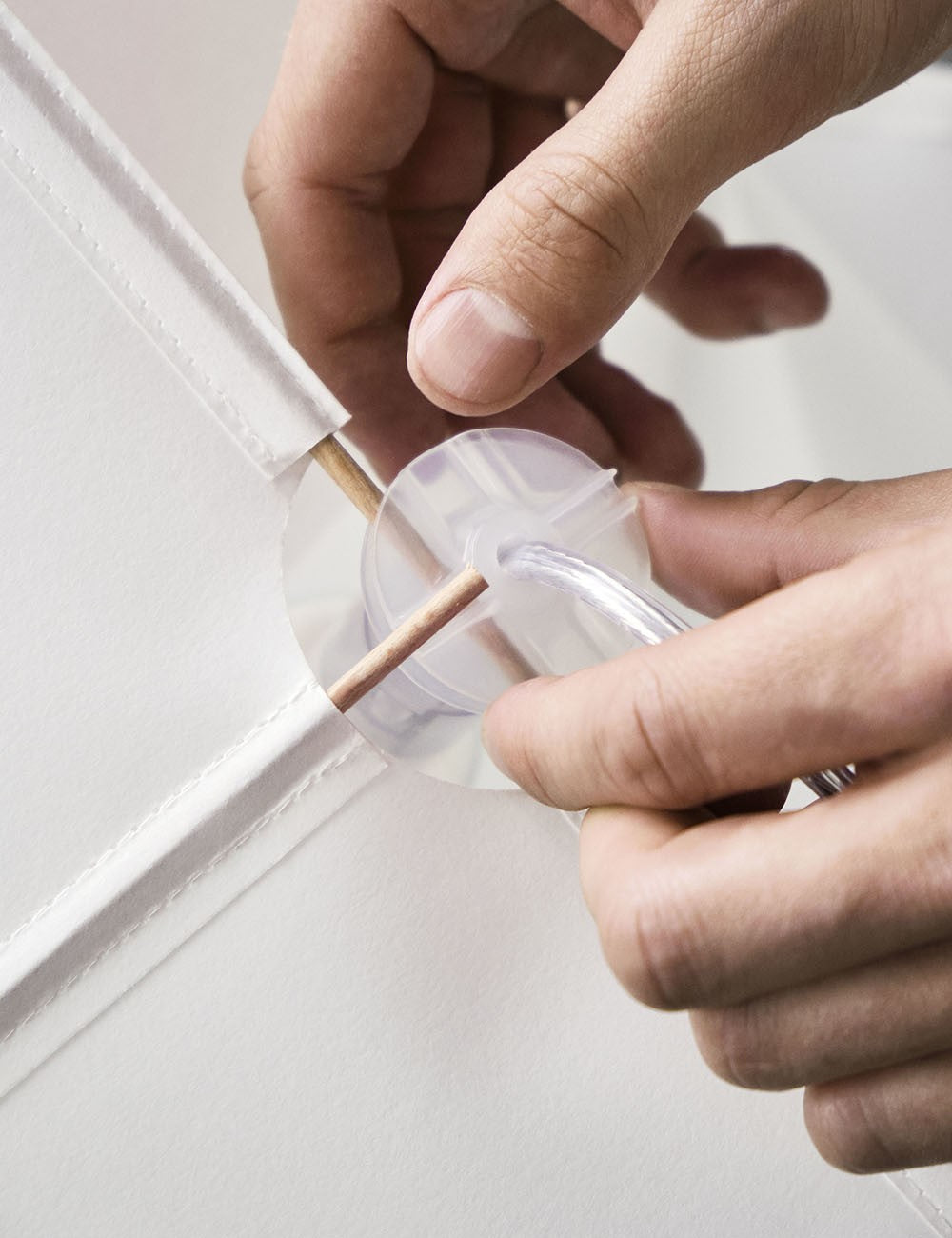 lampada da terra a cubo di carta