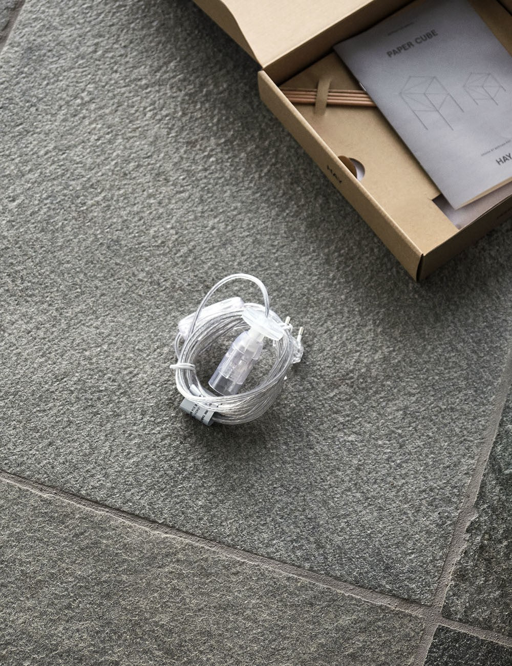 PAPER CUBE TABLE LAMP