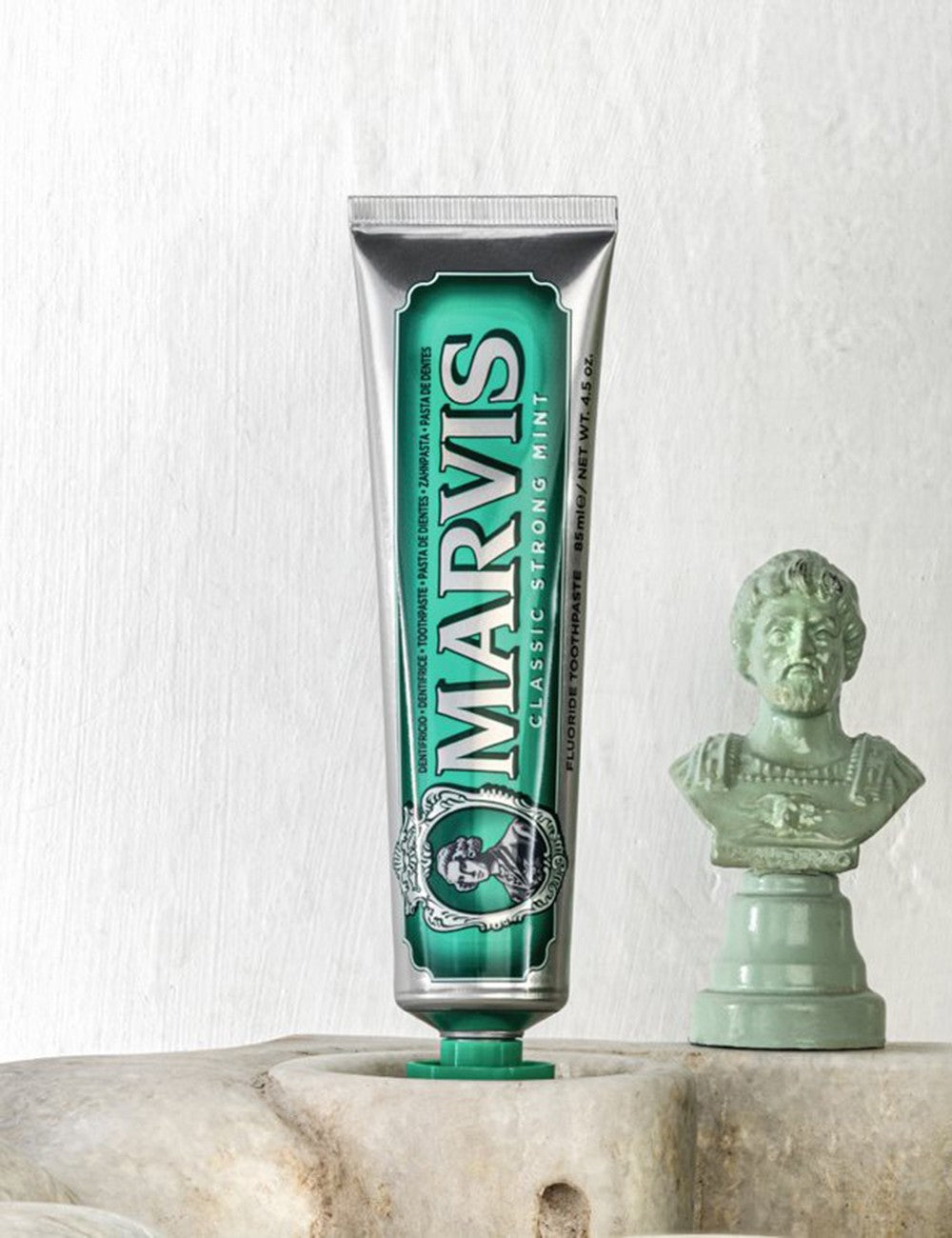 pasta de dientes classic strong mint 85 ml