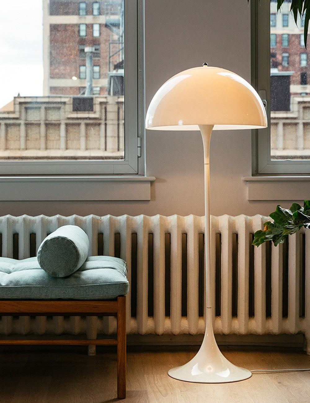 Lampe sur pied Panthella 400