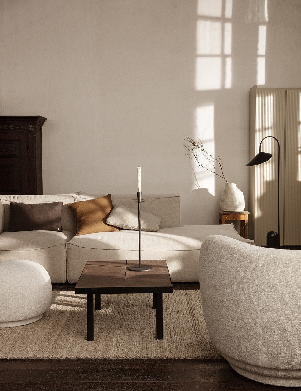 catena divano biancheria pettine 1