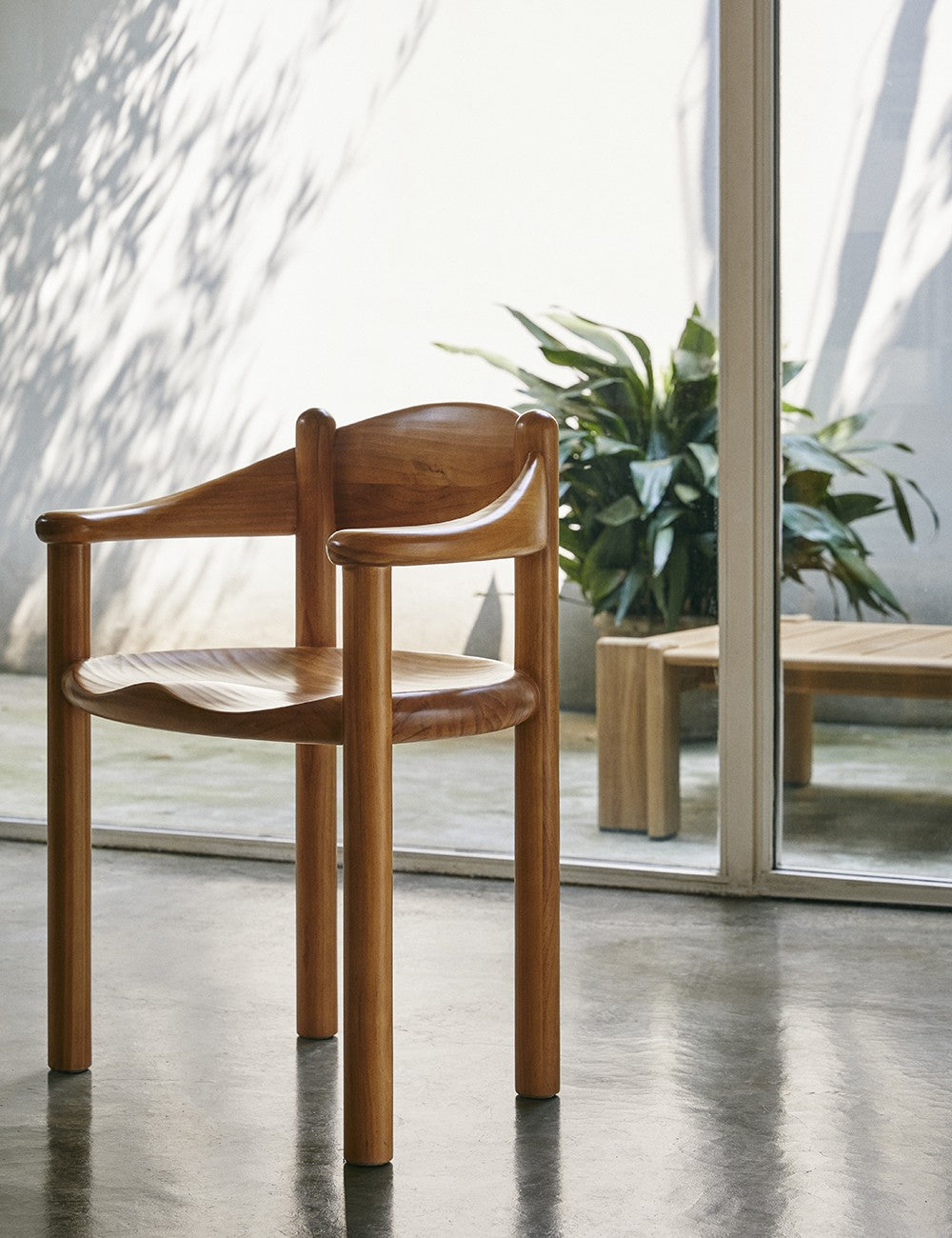 DAUMILLER ARMCHAIR