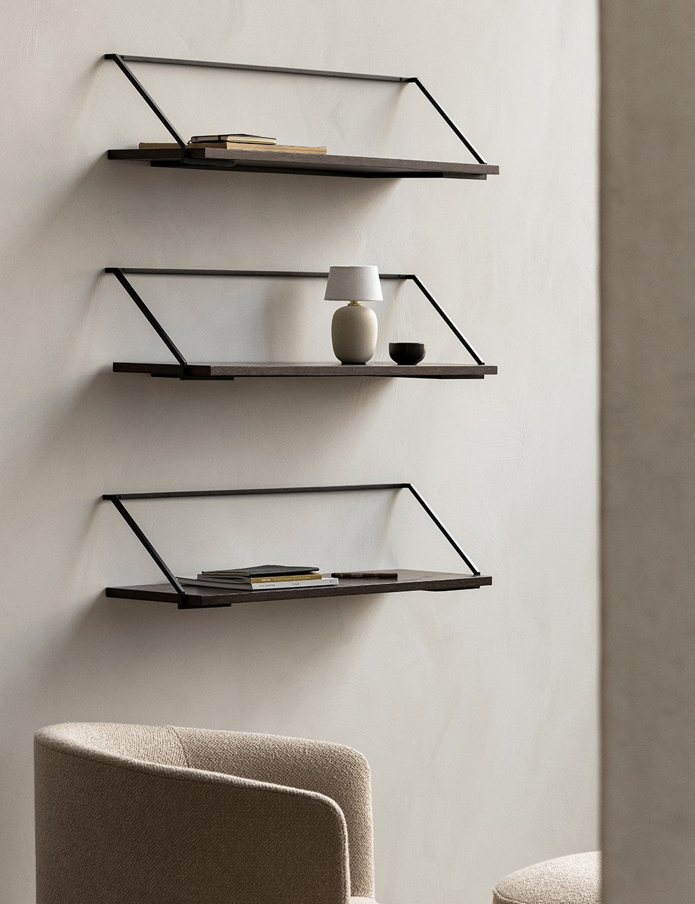 RAIL SHELF