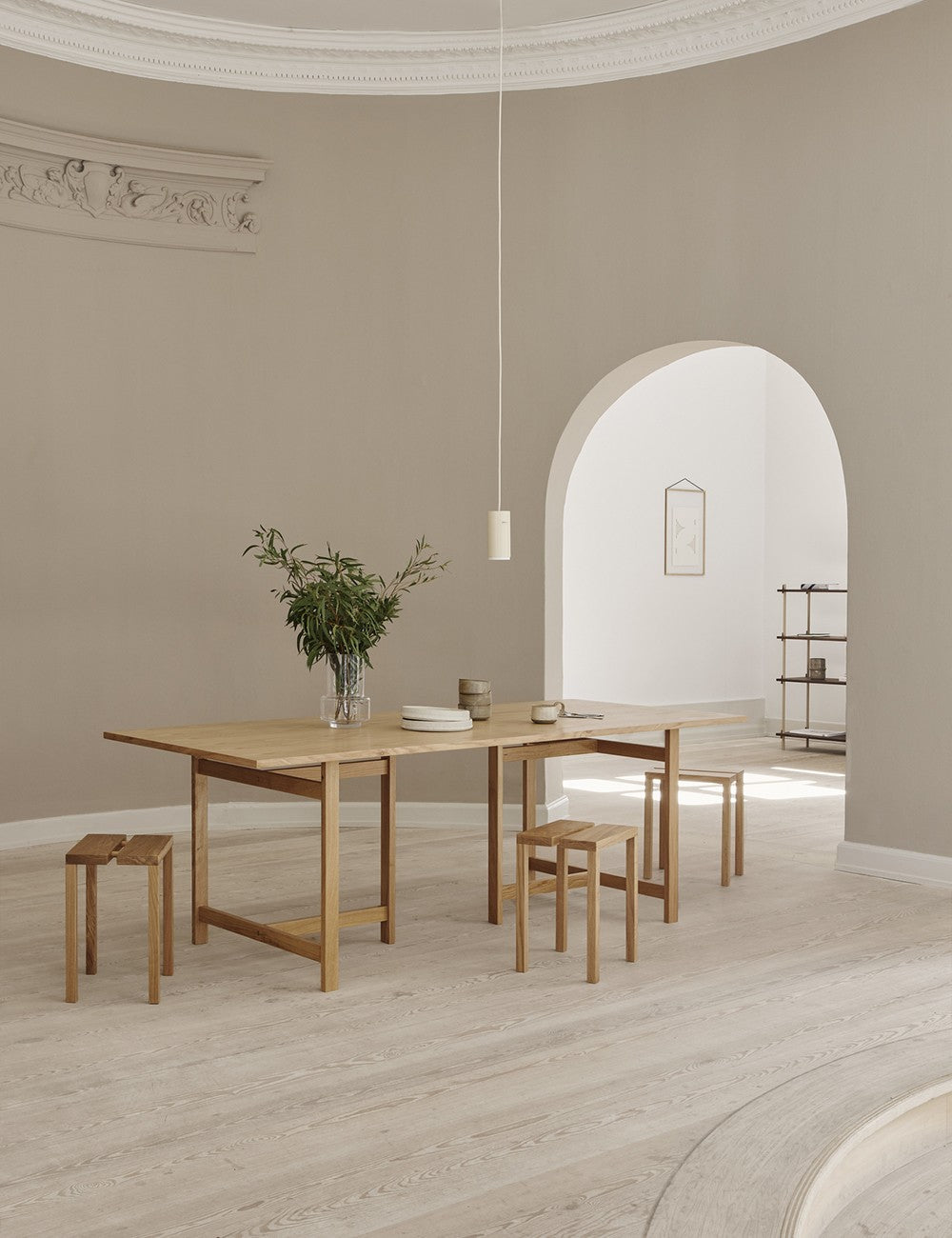 tabouret à chevilles