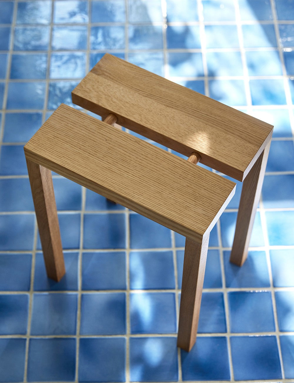 tabouret à chevilles
